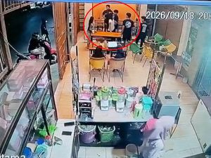 Video: Dua Kelompok Pemuda Baku Pukul di Polman, Ada yang Bawa Sajam