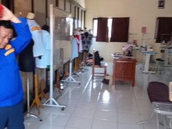 Damkar Temukan Apar Kedaluwarsa Saat Cek SMKN 2 Ponorogo
