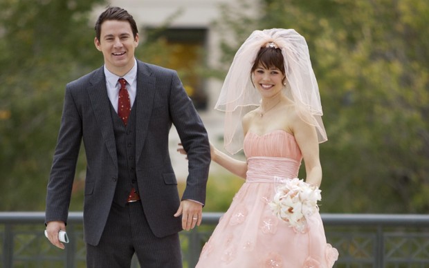 Film romantis The Vow terinspirasi dari kisah nyata Kim dan Krickitt Carpenter yang harus menghadapi perubahan besar dalam hubungan mereka setelah kecelakaan.
