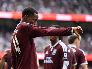 Hasil Liga Inggris: Aston Villa Kalahkan Tottenham 3-2