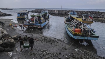 Aktivitas Nelayan Ternate di Tengah Rencana Modernisasi Armada Perikanan