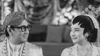 Senyum Bahagia Andre Taulany dan Amanda Rigby Usai Resmi Menikah