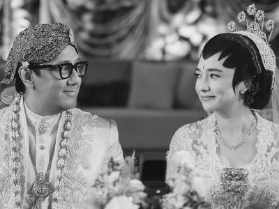 Senyum Bahagia Andre Taulany dan Amanda Rigby Usai Resmi Menikah