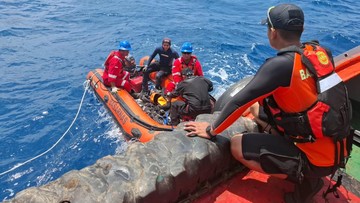 Basarnas Kerahkan Penyelam Cari Korban Terjebak KM Virgo, Temukan 1 Orang