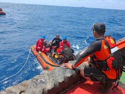 Basarnas Kerahkan Penyelam Cari Korban Terjebak KM Virgo, Temukan 1 Orang
