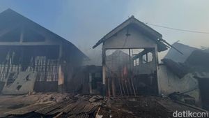 Potret Rumah-Gudang Hangus Imbas TPST Kedungrandu Banyumas Terbakar