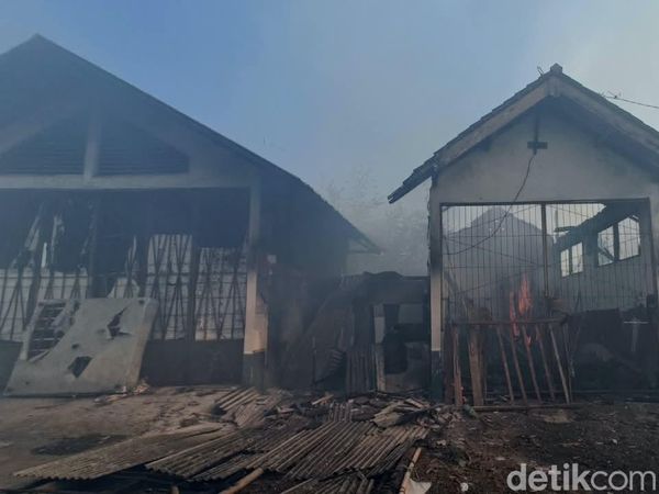 Potret Rumah-Gudang Hangus Imbas TPST Kedungrandu Banyumas Terbakar