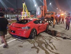 Belajar dari Kecelakaan Porsche Masuk Selokan di Tol, Awas Bahaya Aquaplaning