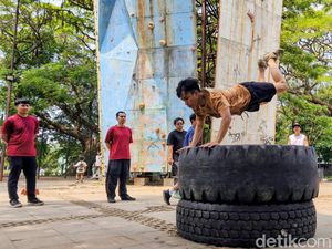 Melampaui Batas di Saparua: Kiprah Komunitas Parkour Bandung