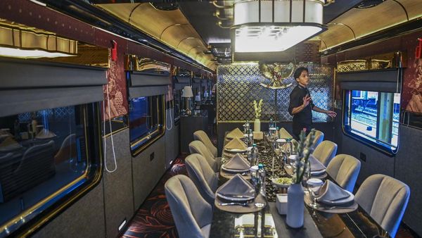 Menengok Interior KA Nusantara Explorer, Kereta Wisata Relasi Bandung-Jakarta
