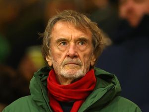 Kelompok Suporter Muslim MU Desak Jim Ratcliffe Mundur!