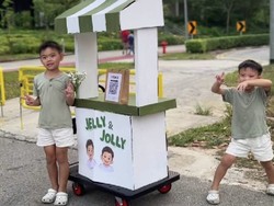 Keren! Aksi Dua Bocah Jualan Jeli Donasikan Seluruh Hasil Penjualan