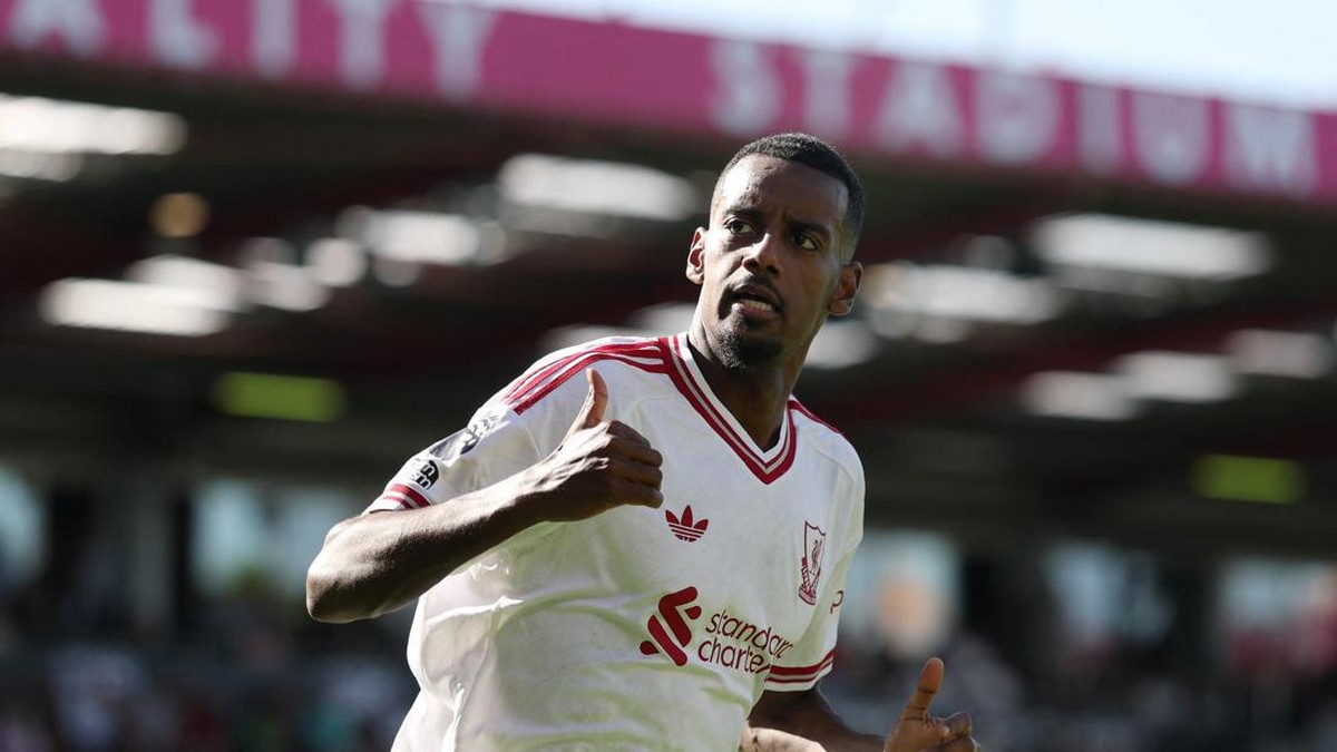 Alexander Isak lebih baik musim ini bersama Liverpool. (Action Images via Reuters/Paul Childs)