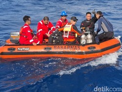 Cuaca-Gelombang Tinggi Jadi Kendala Tim Penyelam Evakuasi Korban KM Virgo