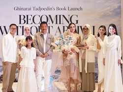 Ghina Raihanah Rilis Buku Becoming Without Arrival, Tsania Marwa Bangga