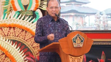 Cegah Pungli, Wayan Koster Dorong Digitalisasi Layanan Publik di Bali