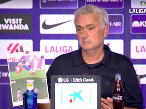 Video Kesalnya Mourinho ke Wasit di Derby Madrid Sampai Cetak Hasil VAR