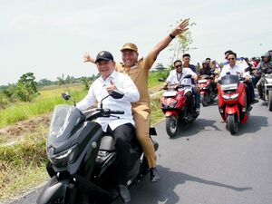 KSP Dudung Naik Motor Cek Saluran Irigasi di Deli Serdang