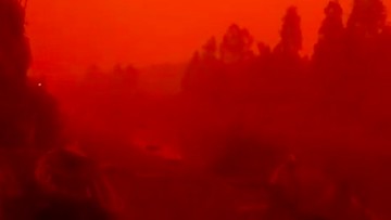Langit Kalimantan Merah Menyala di Tengah Karhutla, Ini Sebabnya