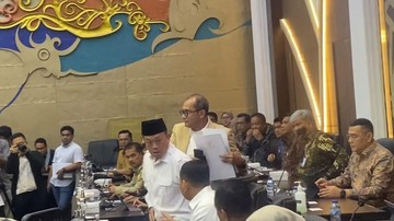 Nusron Buka Suara Mundur dari Kepengurusan Golkar: Tanya Bahlil