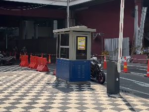 Parkir Tanjung Anom Kawasan Tunjungan Surabaya Kini Pakai Gate