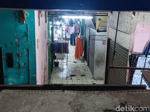 Dulu Beli Rumah Cash, Kini Pedagang Pasar Pondok Labu Terlilit Utang
