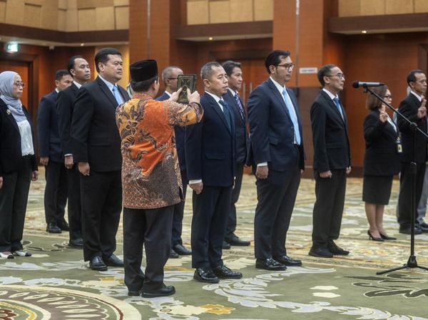 Momen Suahasil Melantikan Pejabat Pimpinan Tinggi Pratama Kemenkeu