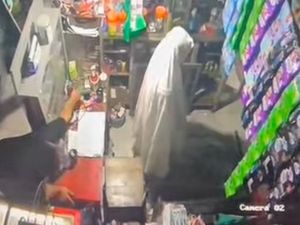 Remaja Curi HP Pedagang Barru Saat Salat, Kuras Duit Rp 29 Juta