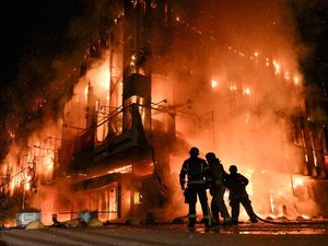 Serangan Drone Russia Mengobarkan Universitas di Ukraina