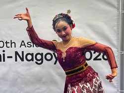 Di Balik Jaipong Jepang, Dalfa Kerja Toko dan Latihan Tengah Malam