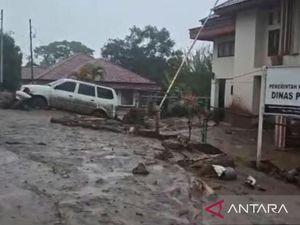 Akses Solok-Padang Lumpuh Akibat Banjir, Pengendara Diminta Cari Alternatif