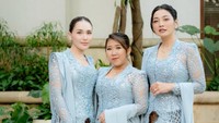 Gaya Ayu Ting Ting, Hesti & Kiky Saputri Jadi Bridesmaid Andre Taulany
