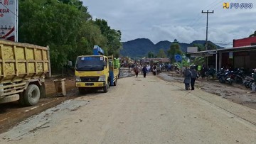 Sempat Terputus Banjir Bandang, Ruas Jalan Padang-Solok Sudah Dapat Dilalui