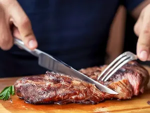 Jalani Lion Diet, Pria Ini Klaim Sembuh dari Psoriasis Parah