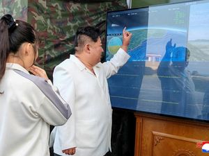Video Gebrakan Kim Jong Un: Korut Uji Sistem Senjata Tempur Baru