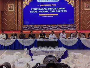 Bea Cukai Bongkar Impor Ilegal Beras-Pakaian Bekas Rp 27,3 Miliar!