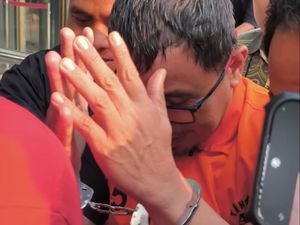 KPK Tahan Bupati Boltara Sirajudin Lasena