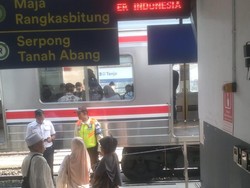KRL Greenline Sempat Tertahan Imbas Gangguan Sinyal di Stasiun Daru Pagi Ini