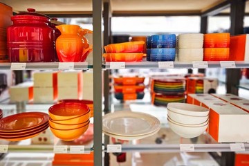 Sempat Ragu karena Mahal, Wanita Ini Kaget Dapat Wajan Le Creuset Murah