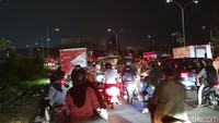 Jalan Urip-Perintis Makassar Macet Parah gegara Lampu Lalin Mati