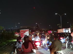 Jalan Urip-Perintis Makassar Macet Parah gegara Lampu Lalin Mati