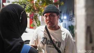 Kucing Berkostum di Surabaya Terlihat Lemas, Pemilik Bantah Beri Obat Tidur
