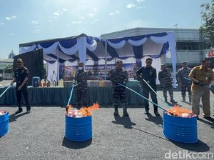 Pengiriman Jutaan Batang Rokok Ilegal-9 Ton Pupuk Ilegal Digagalkan TNI AL