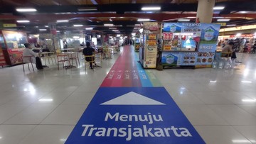 Lulu dan Lala Senang Petunjuk Warna-warni Bikin Mudah Cari Bus TransJ di Blok M