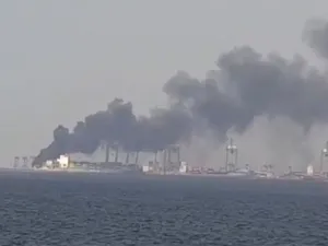 Ngerinya Kebakaran Tank Container di Priok hingga Muncul Ledakan
