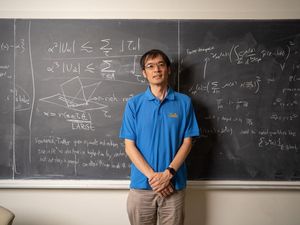 Matematikawan Top Peringatkan soal Pesatnya AI, Manusia Terlalu Polos