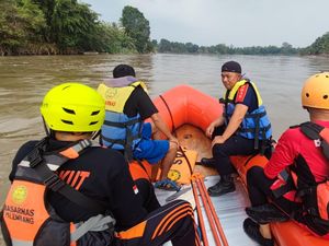 Bocah Dilaporkan Tenggelam di Sungai Komering OKU Timur, Tim SAR Cari