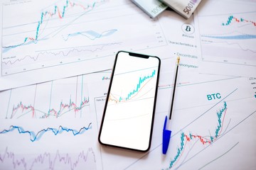 Simak Rekomendasi Saham Hari Ini Saat IHSG Loyo