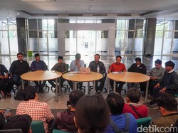 Mahasiswa UINSA Tetap Demo-Segel Kampus Sebelum Ada Bukti Muzakki Mundur