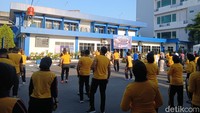 Jalan Santai-Bakti Sosial Meriahkan HUT Lalu Lintas di Makassar